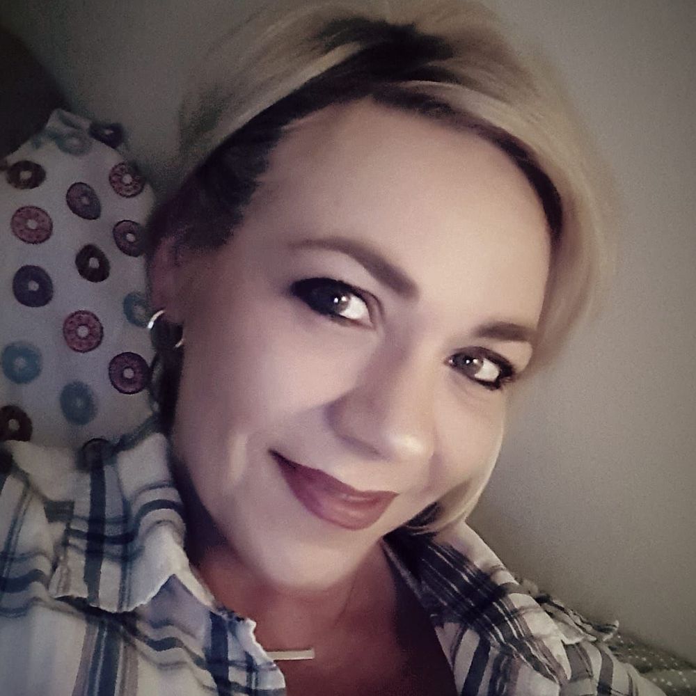 Meet your Posher, Leiah